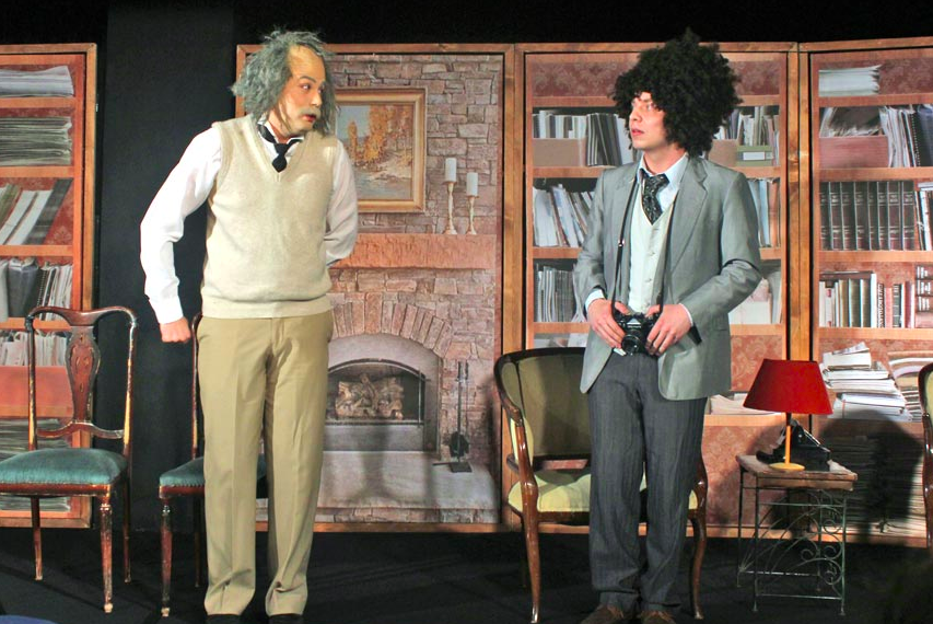 Zaman Makinesi 2 - Albert Einstein