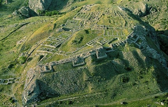 Hattuşa’da Büyük Kale’yi Saran Surlar Günışığına Kavuşuyor