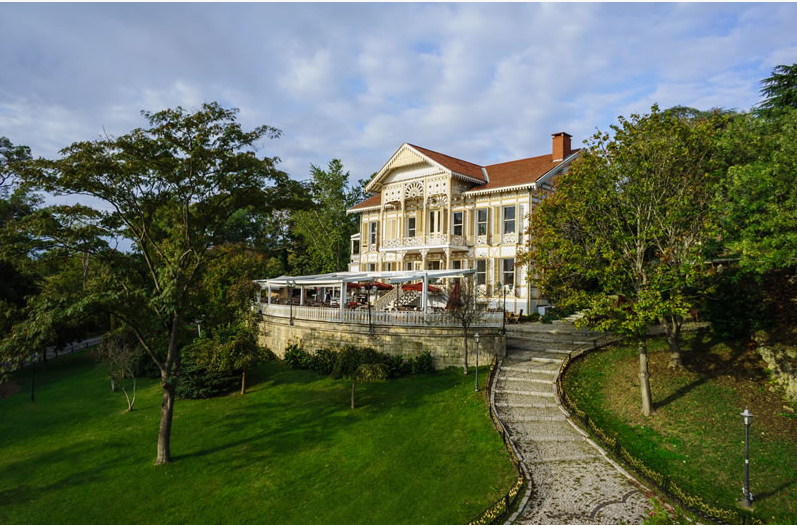 Sarı Köşk-Emirgan Korusu